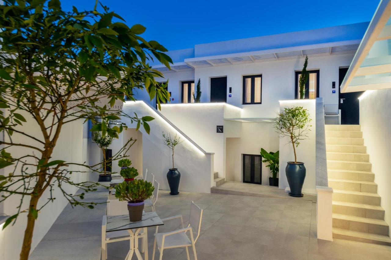 Central Boutique Hotel By Naoussa Hills Adults Only Exteriör bild