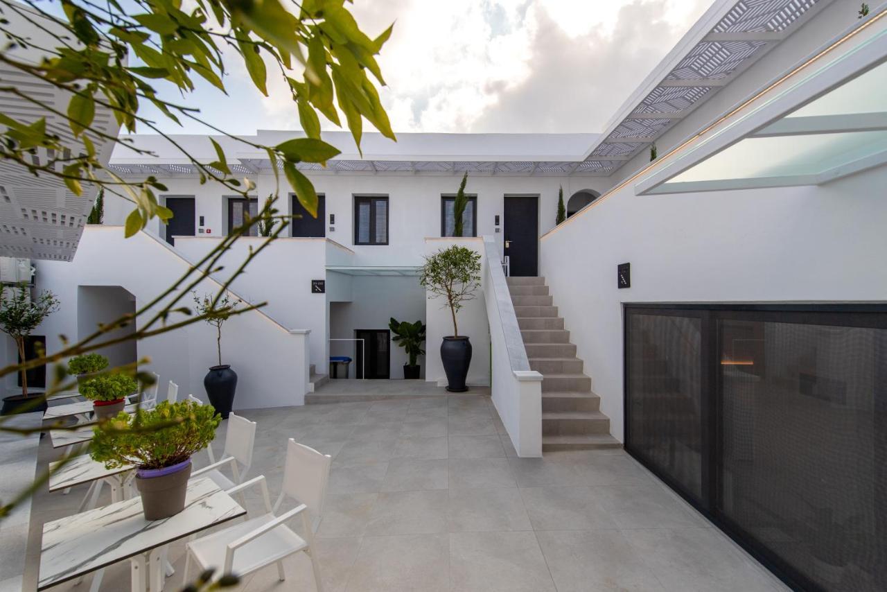 Central Boutique Hotel By Naoussa Hills Adults Only Exteriör bild