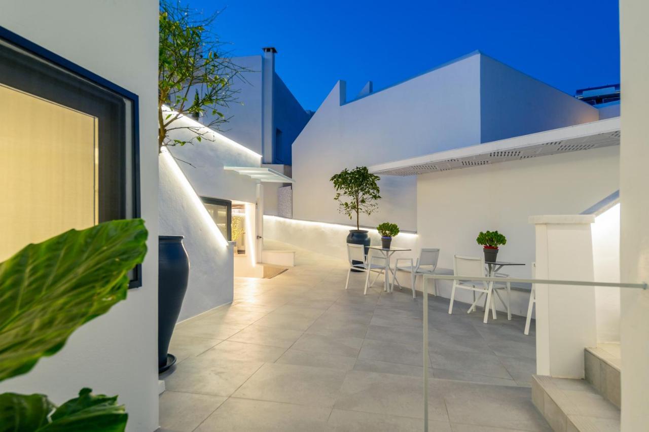 Central Boutique Hotel By Naoussa Hills Adults Only Exteriör bild