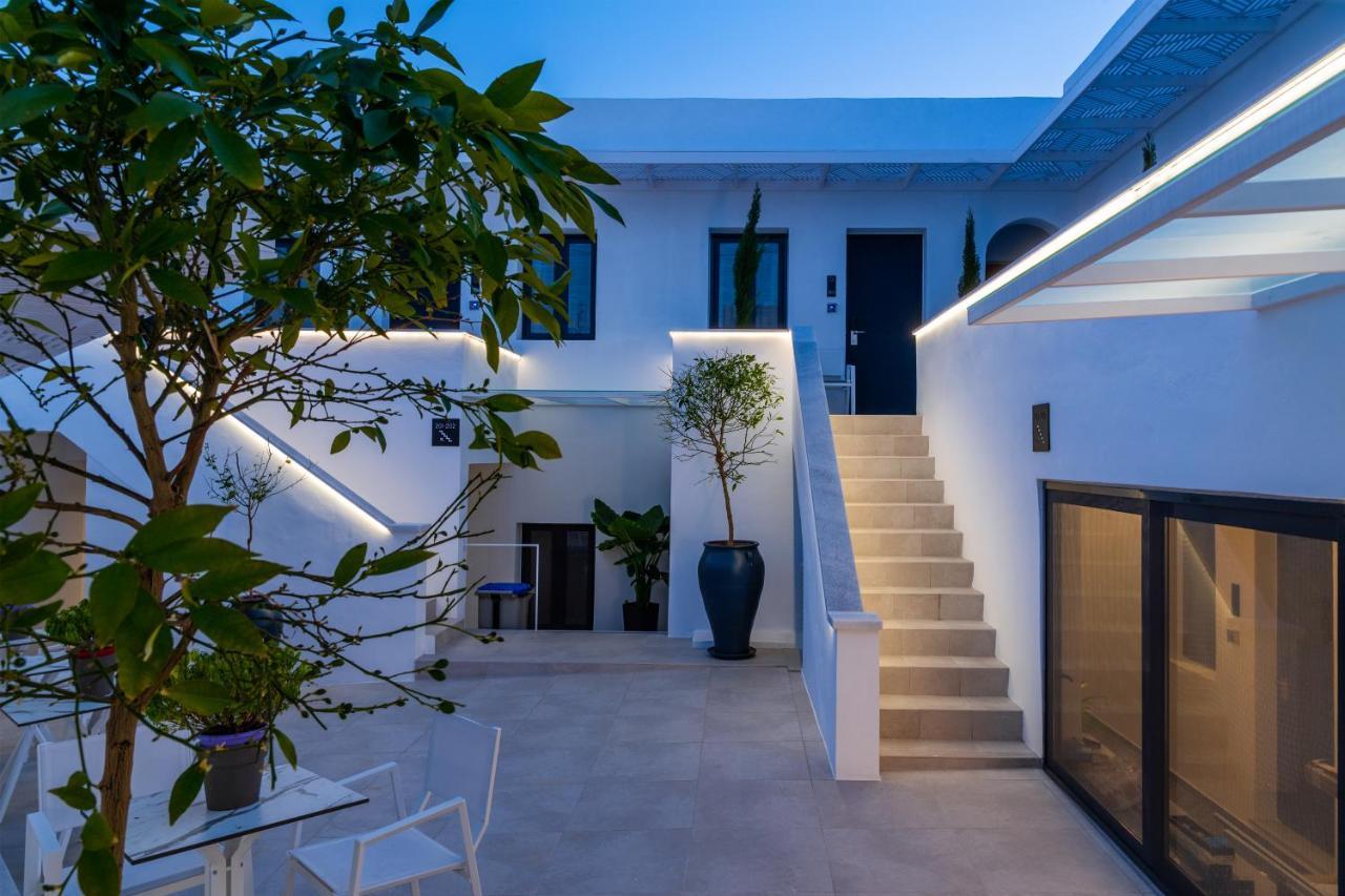 Central Boutique Hotel By Naoussa Hills Adults Only Exteriör bild